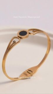 Black Clover Bracelet✨
Anti Tarnish | Waterproof | Skin- friendly
# business#jewellery #antitarnish#supportsmallbusiness#explorepage#smilesstonesjewels#support# share